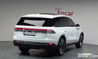 Lincoln Aviator, 2022