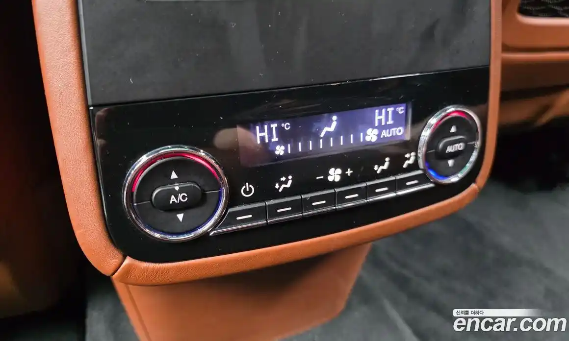 Maserati Levante 2018 3.0 гидро в Москве № 1152432, фото 18