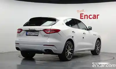 Maserati Levante 2018 3.0 гидро в Москве № 1152432, миниатюра 2