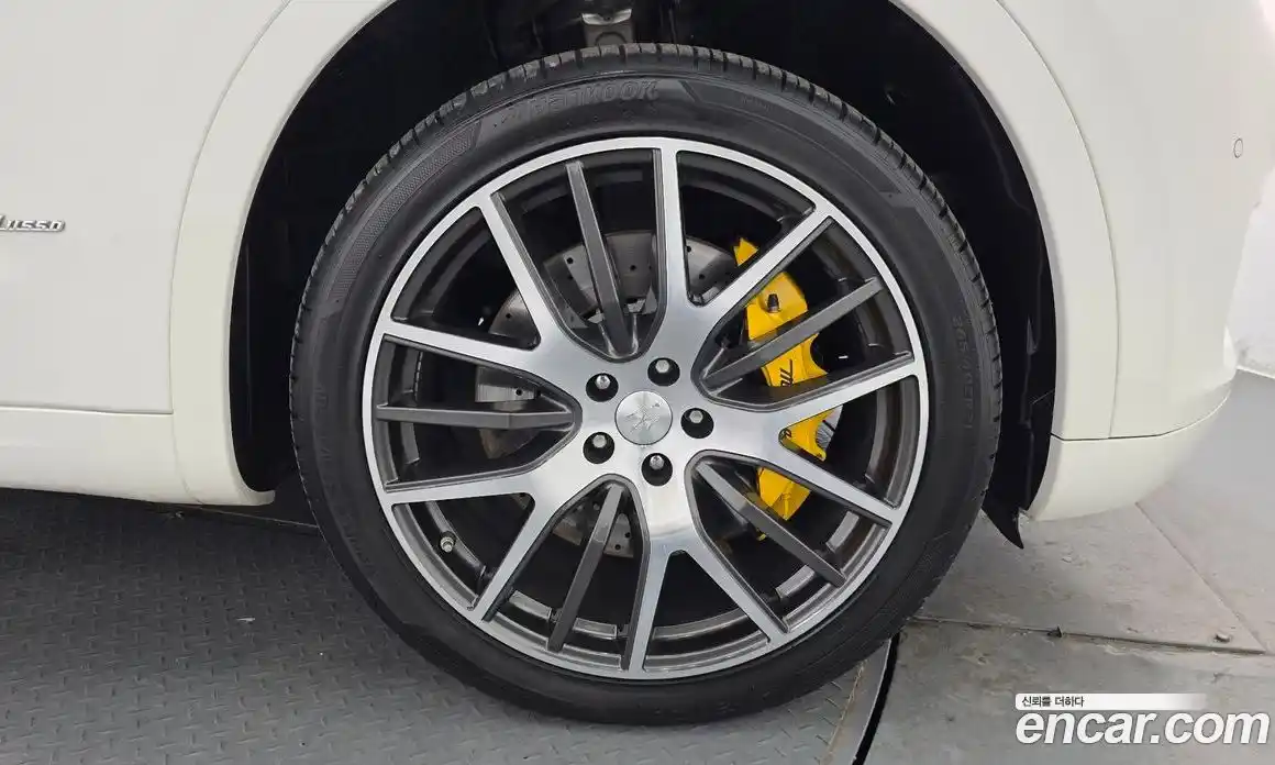 Maserati Levante 2018 3.0 гидро в Москве № 1152432, фото 5