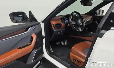 Maserati Levante 2018 3.0 гидро в Москве № 1152432, миниатюра 10