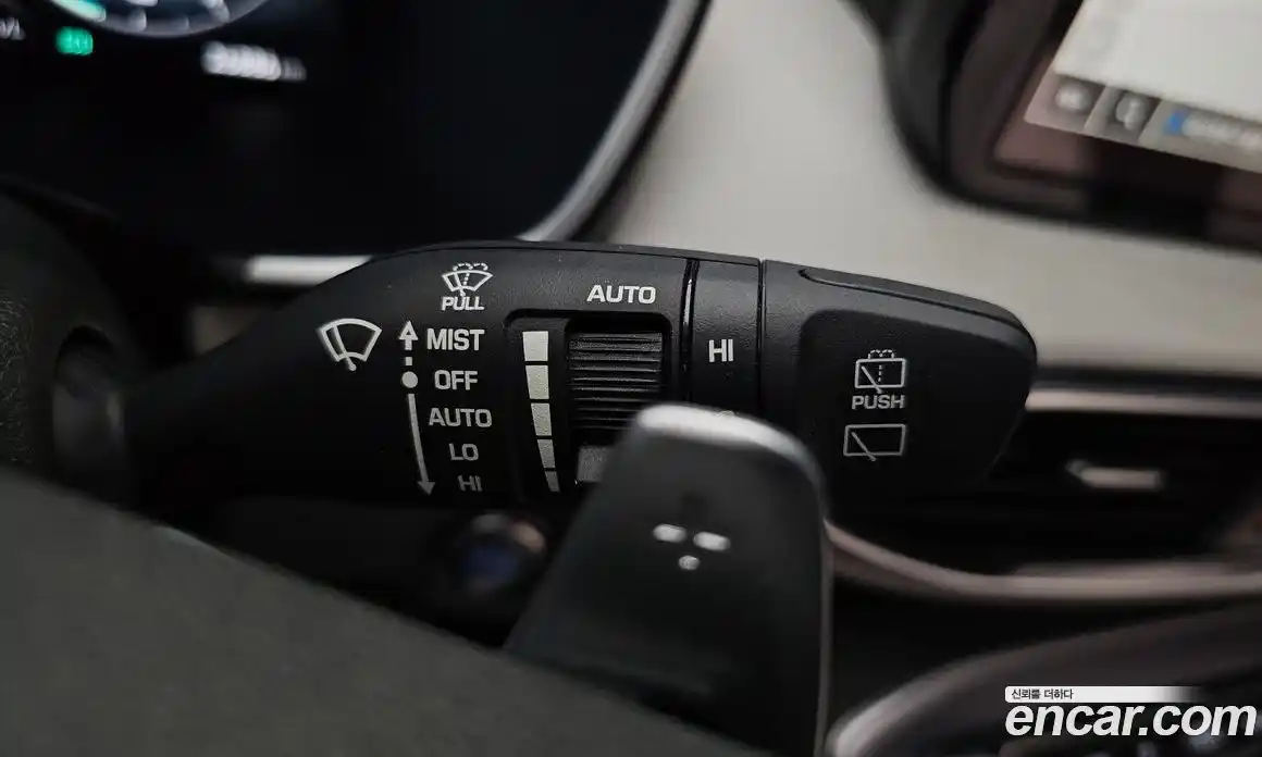 Hyundai Santa Fe 2023 1.6 Автомат в Москве № 1155041, фото 17