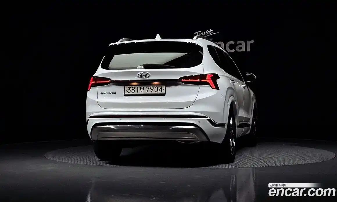 Hyundai Santa Fe 2023 1.6 Автомат в Москве № 1155041, фото 4