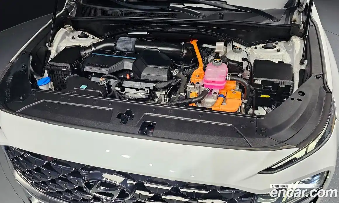 Hyundai Santa Fe 2023 1.6 Автомат в Москве № 1155041, фото 6