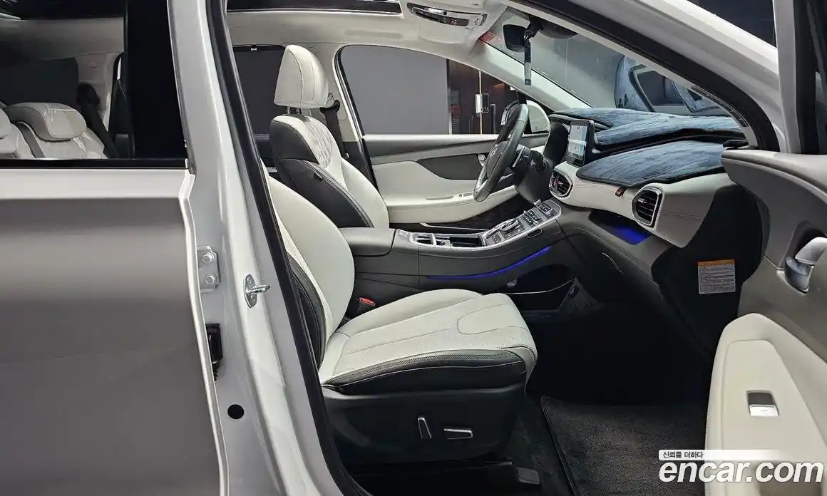 Hyundai Santa Fe 2023 1.6 Автомат в Москве № 1155041, фото 10