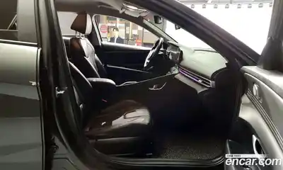 Hyundai Avante 2021 1.6 Автомат в Москве № 1155103, миниатюра 11