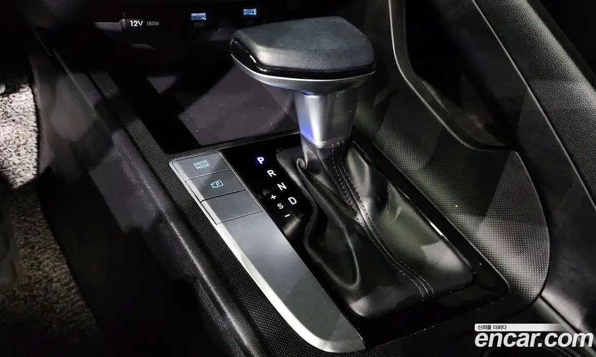 Hyundai Avante 2021 1.6 Автомат в Москве № 1155103, фото 9