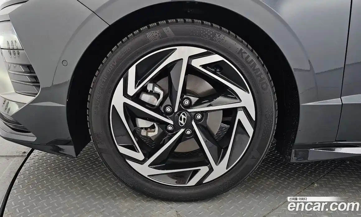 Hyundai Sonata 2023 2.0 Автомат в Москве № 1155135, фото 4