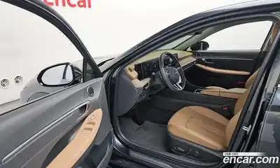 Hyundai Sonata 2023 2.0 Автомат в Москве № 1155135, миниатюра 9