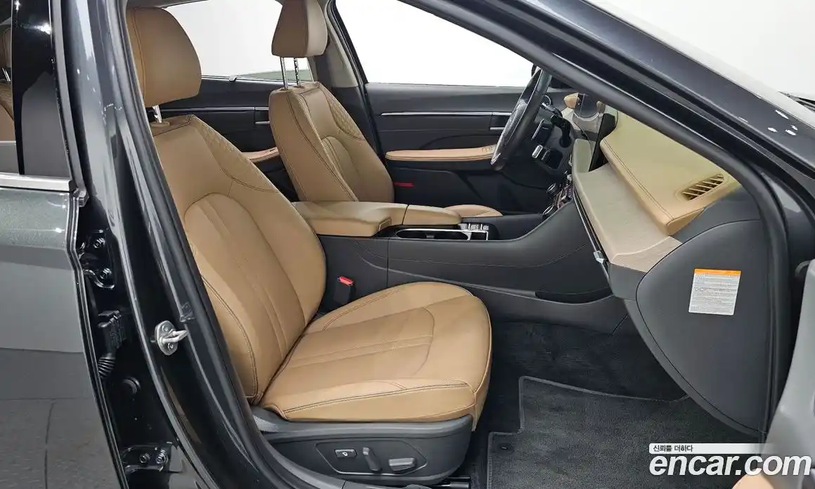 Hyundai Sonata 2023 2.0 Автомат в Москве № 1155135, фото 10