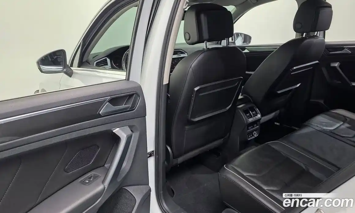 Volkswagen Tiguan 2020 2.0 гидро в Москве № 168986, фото 18