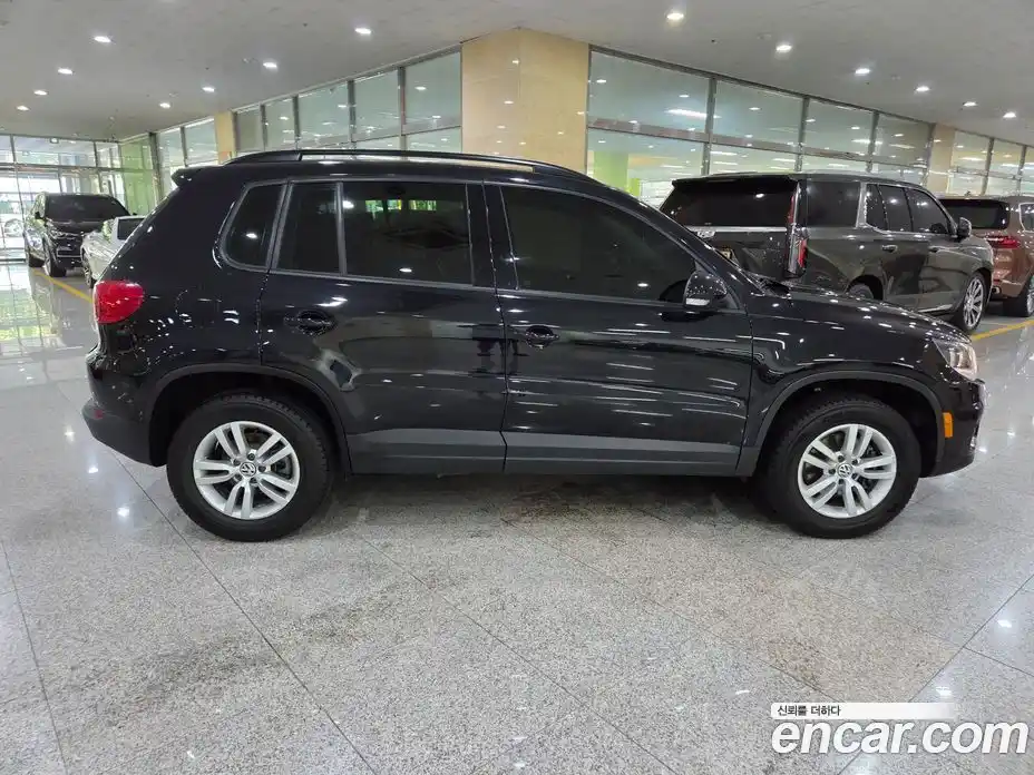 Volkswagen Tiguan 2015 2.0 гидро в Москве № 169250, фото 5