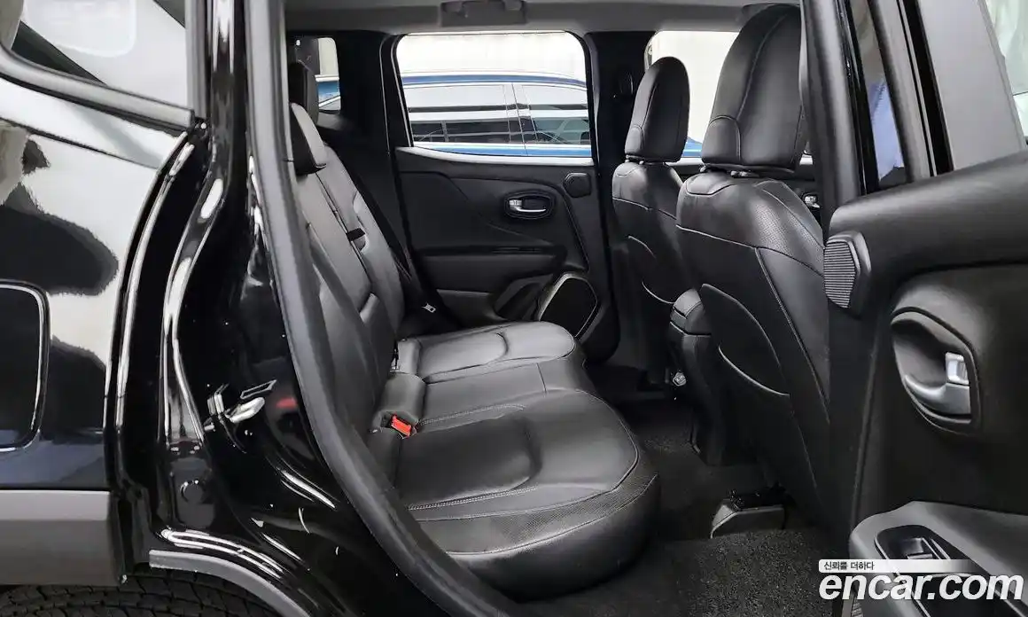 Jeep Renegade 2018 2.0 гидро в Москве № 169418, фото 12