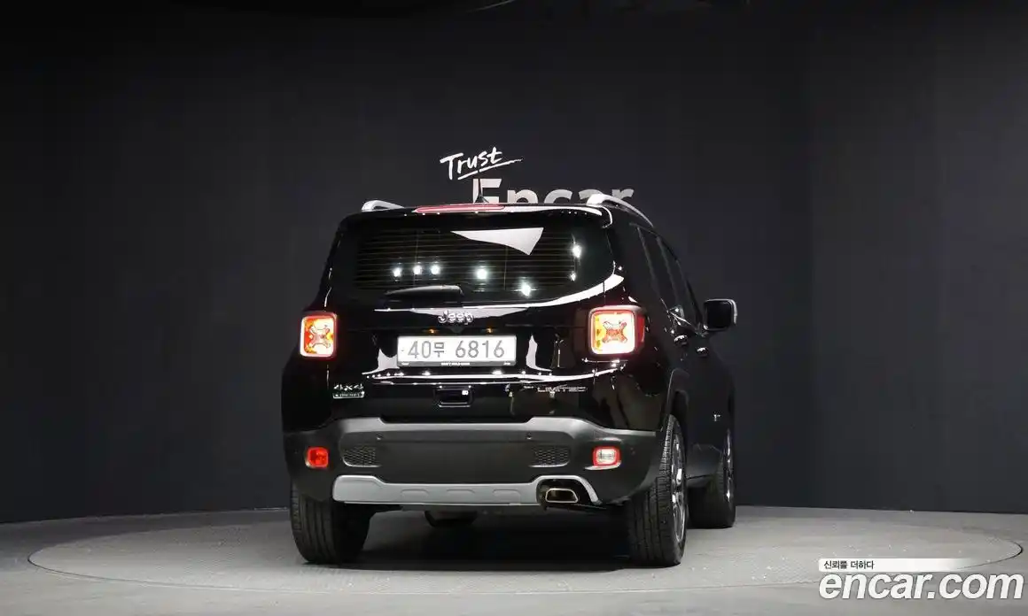 Jeep Renegade 2018 2.0 гидро в Москве № 169418, фото 4