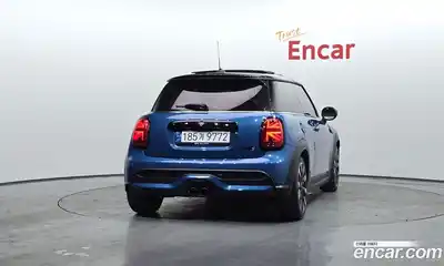 Mini Cooper 2023 2.0 гидро в Москве № 179416, миниатюра 4