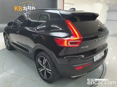 Volvo XC40 2018 2.0 гидро в Москве № 189986, миниатюра 3