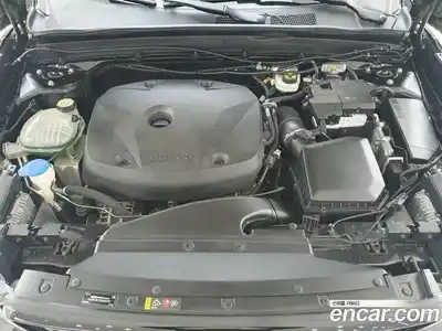 Volvo XC40 2018 2.0 гидро в Москве № 189986, миниатюра 6