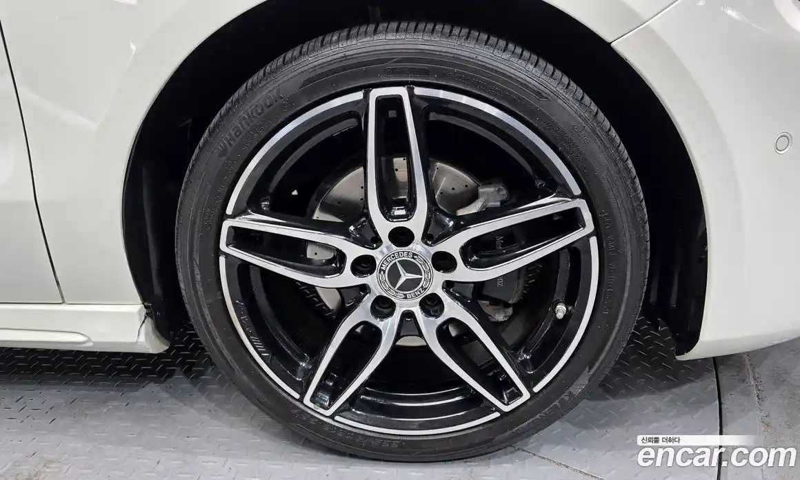 Mercedes-Benz A-Class 2017 1.6 гидро в Москве № 220743, фото 5