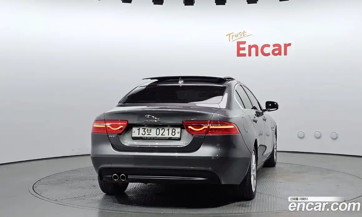 Jaguar XE 2016 2.0 гидро в Москве № 256084, фото 4