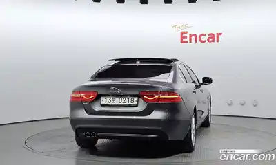 Jaguar XE 2016 2.0 гидро в Москве № 256084, миниатюра 4