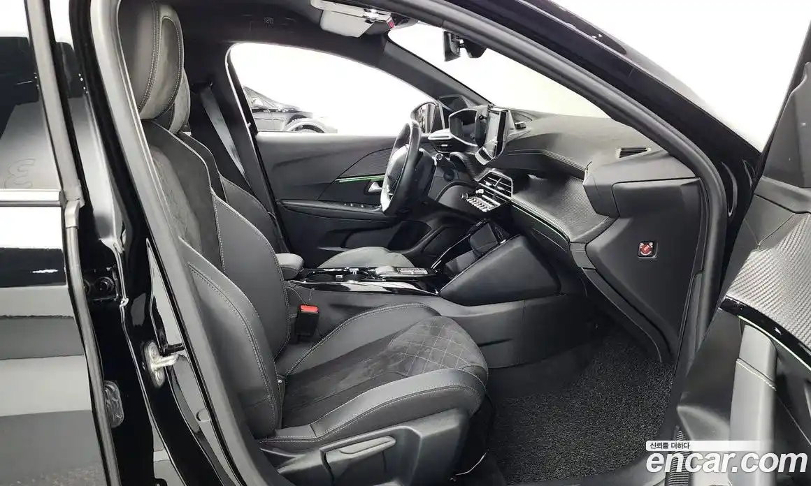 Peugeot 208 2023 0.1 гидро в Москве № 284305, фото 11