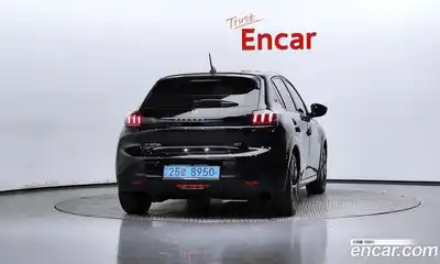 Peugeot 208 2023 0.1 гидро в Москве № 284305, миниатюра 4