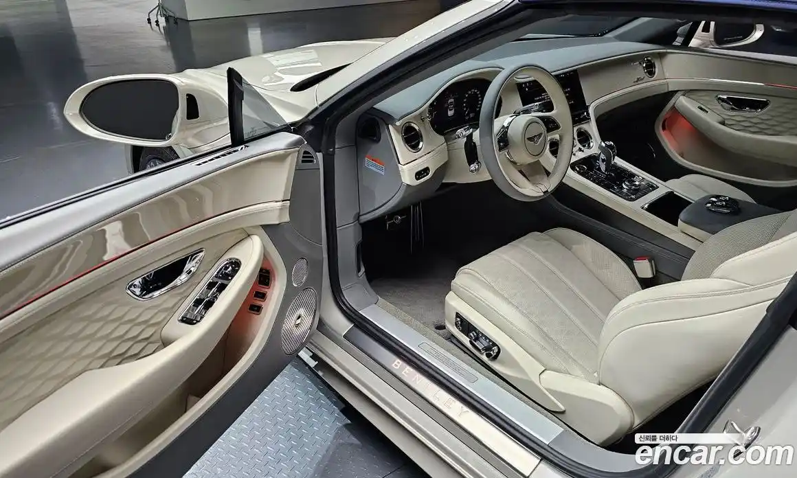 Bentley Continental 2025 4.0 гидро в Москве № 366248, фото 11