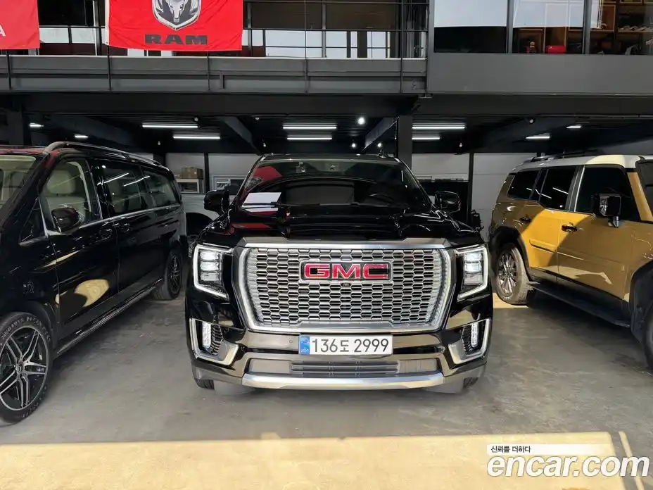 GMC Yukon 2022 6.2 гидро в Москве № 387117, фото 3