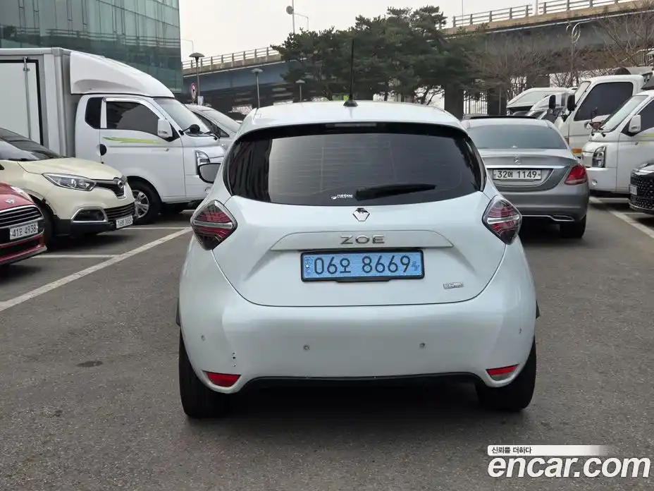 Renault Zoe 2021 0.1 гидро в Москве, фото 3