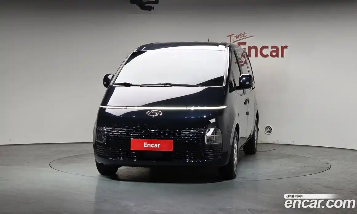 Hyundai Staria 2024 3.5 Автомат в Москве № 1128219, фото 3