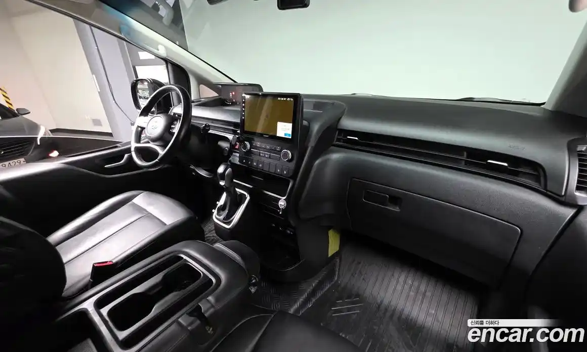 Hyundai Staria 2024 3.5 Автомат в Москве № 1128219, фото 7