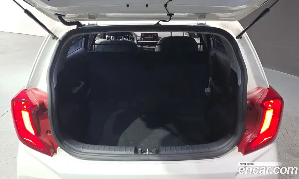 Kia Morning 2021 1.0 Автомат в Москве № 1128596, фото 20