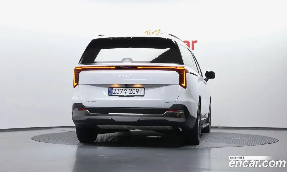 Kia Canival 2024 1.6 гидро в Москве, фото 4