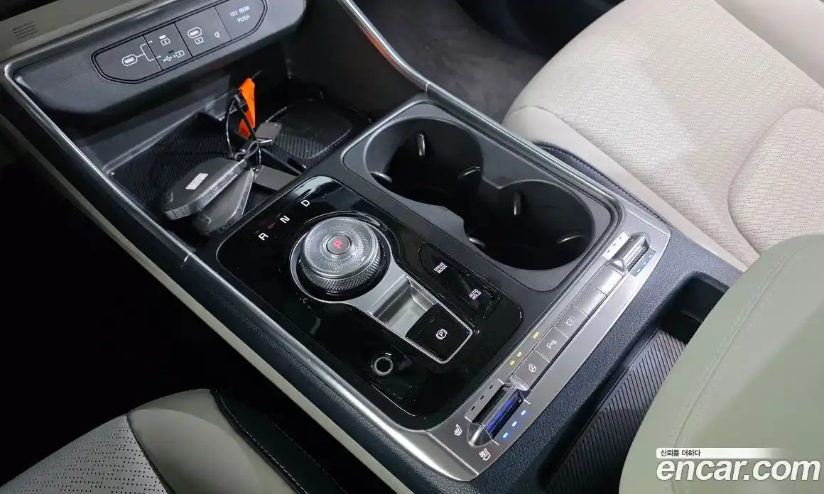Kia Canival 2024 1.6 гидро в Москве, фото 9