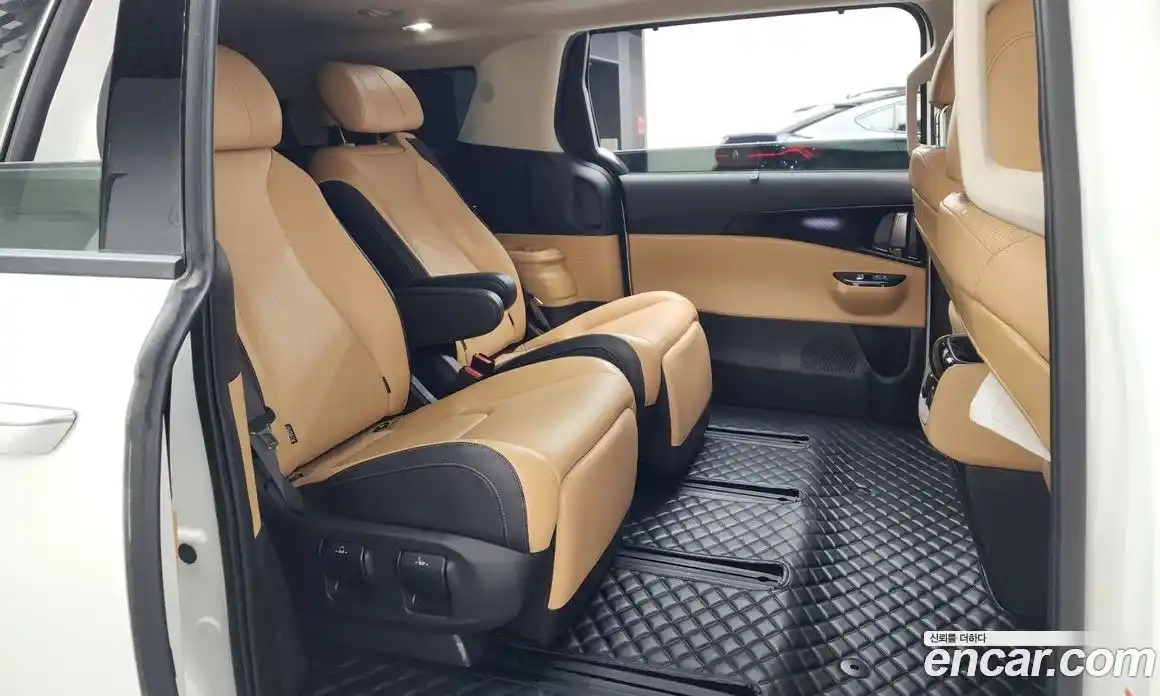 Kia Canival 2022 3.5 Автомат в Москве № 1128929, фото 12