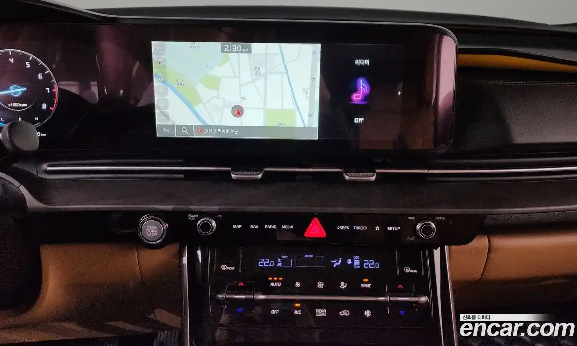 Kia Canival 2022 3.5 Автомат в Москве № 1128929, фото 15