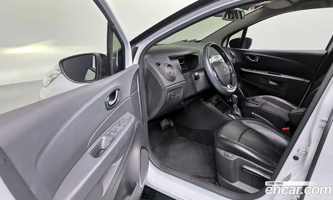 Renault QM3 2018 1.5 гидро в Москве № 1131152, фото 11