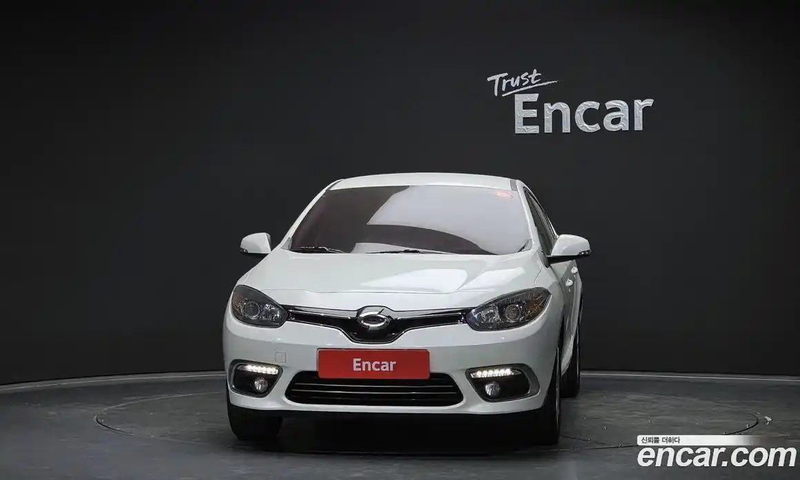 Renault SM3 2015 1.6 гидро в Москве № 1131230, фото 3