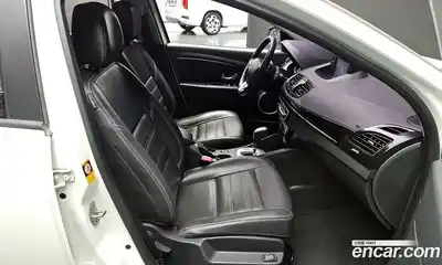 Renault SM3 2015 1.6 гидро в Москве № 1131230, миниатюра 10