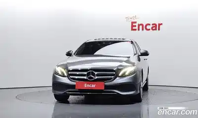 Mercedes-Benz E-Class 2017 2.0 гидро в Москве № 1131779, миниатюра 3
