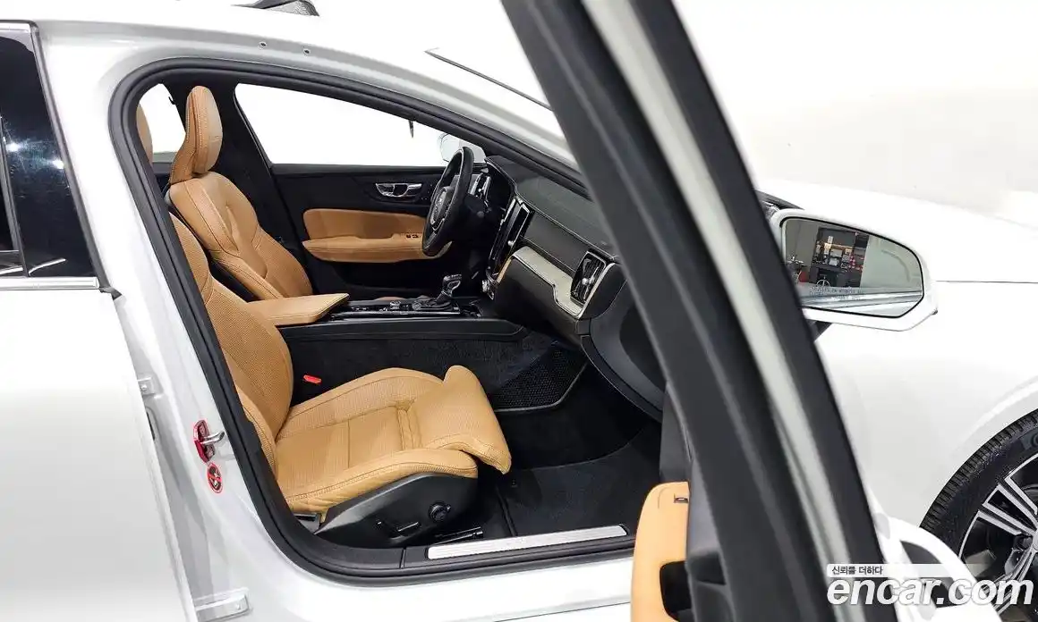 Volvo S60 2019 2.0 гидро в Москве № 1132674, фото 11