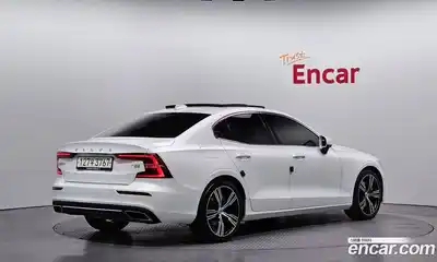 Volvo S60 2019 2.0 гидро в Москве № 1132674, миниатюра 2