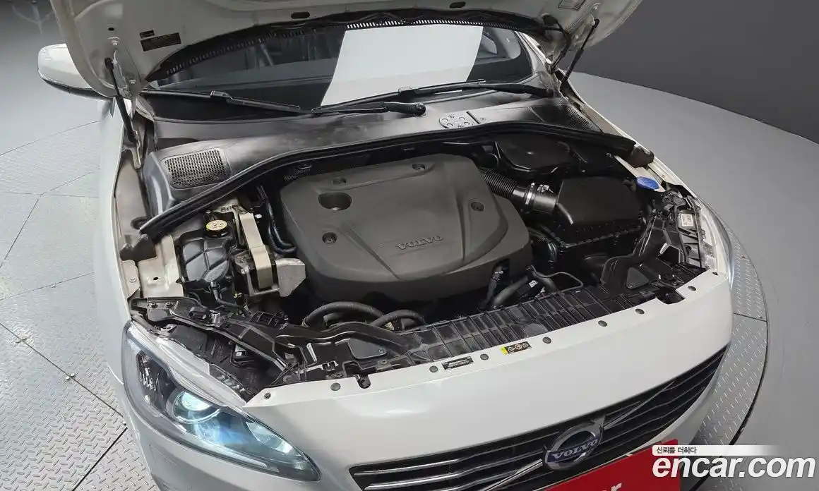 Volvo S60 2017 2.0 гидро в Москве № 1132908, фото 6