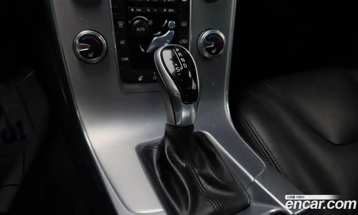 Volvo S60 2017 2.0 гидро в Москве № 1132908, фото 9