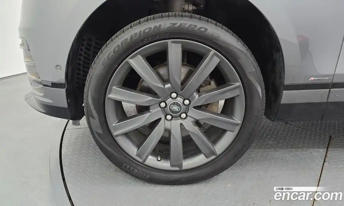 Land Rover Range-Rover Velar 2018 3.0 гидро в Москве № 1136994, фото 5