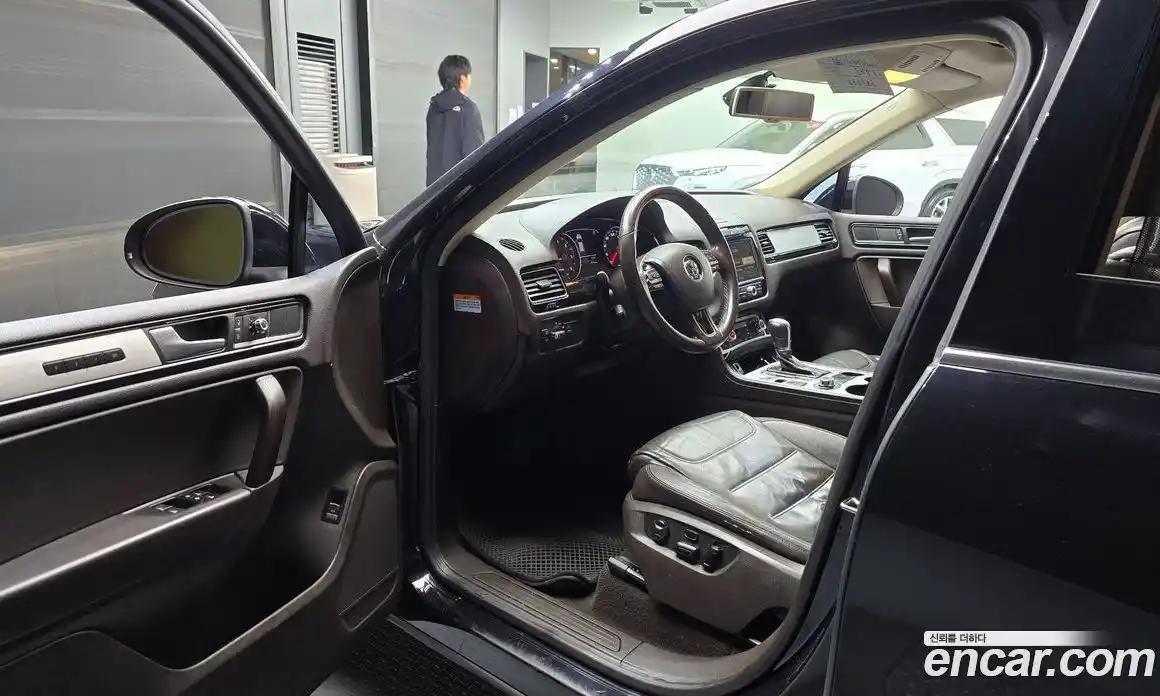 Volkswagen Touareg 2013 3.0 гидро в Москве № 1139088, фото 10