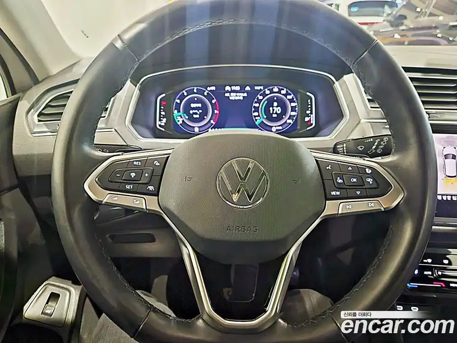 Volkswagen Tiguan 2022 2.0 гидро в Москве № 1139160, фото 11