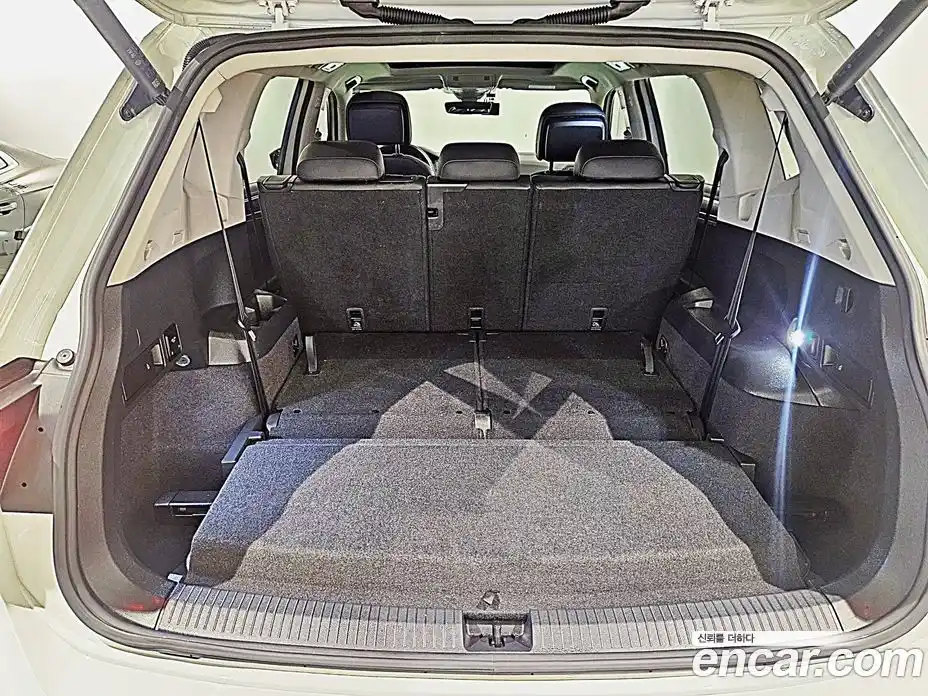 Volkswagen Tiguan 2022 2.0 гидро в Москве № 1139160, фото 19