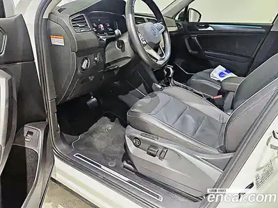 Volkswagen Tiguan 2022 2.0 гидро в Москве № 1139160, миниатюра 10