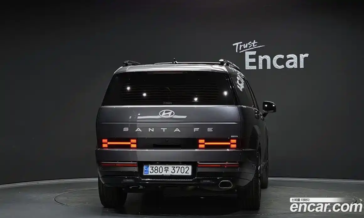 Hyundai Santa Fe 2023 2.5 Автомат в Москве № 1141783, фото 4